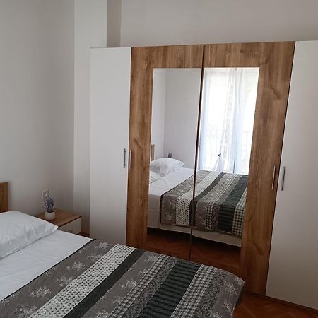 Apartmani Mira Split Bagian luar foto